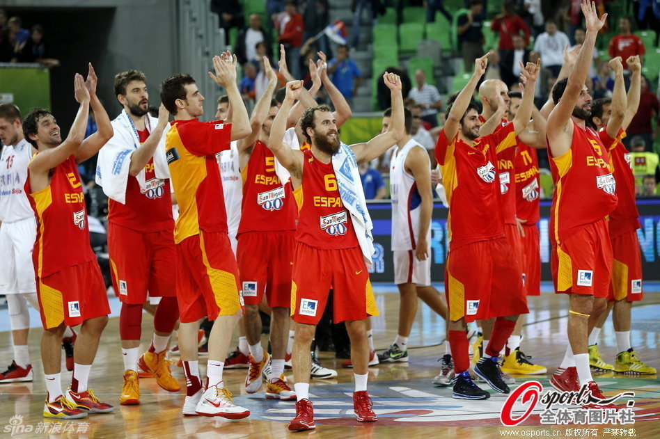 滿面春風(fēng)！奧爾莫外出就餐被采訪：一切都好，一切都很好??