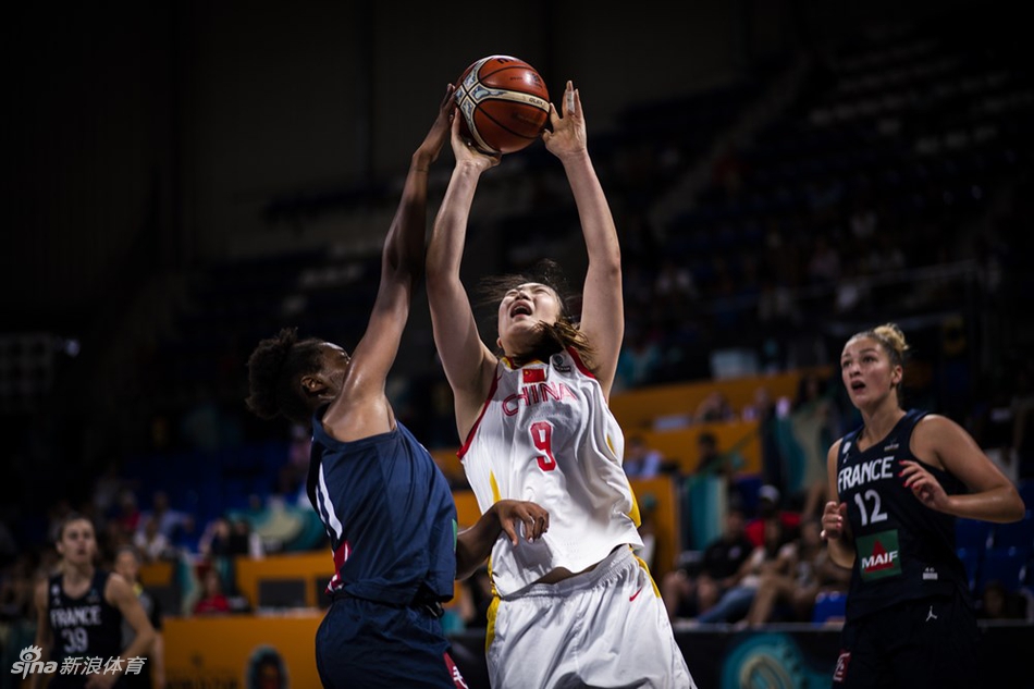 [流言板]狀態(tài)低迷！克勒貝爾全場4中1，三分3中0，得到2分4籃板1助攻