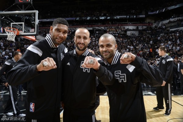 巴爾達諾：只要維尼修斯能找回狀態(tài)，他會重新贏得皇馬球迷的掌聲gransabana                                                            