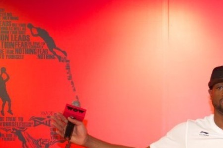 記者：張衛(wèi)昨日舉行婚禮，新鵬城同日官宣他即將離隊