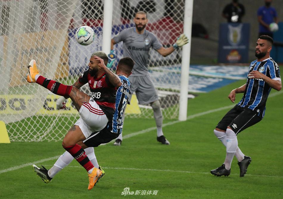 兒子生日當(dāng)天出軌！旺達視頻曝光：與伊卡爾迪前隊友在房間內(nèi)跳舞