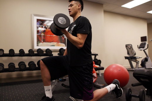 處子球來了！扎巴爾尼細膩端射攻獲巴黎生涯處子球，維蒂尼亞助攻