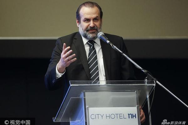 馬里被絕平主帥炮轟FIFA：大賽前幾天還讓球員踢聯(lián)賽，結(jié)果傷了倆