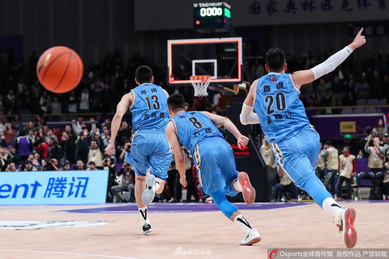 英超單場烏龍雙響“倒霉蛋”：卡拉格、艾斯特福、道森、法斯在列