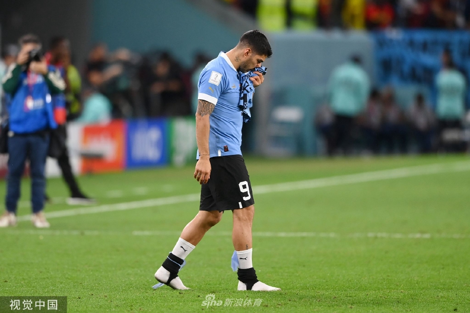 愛德華茲連續(xù)5場30+！場均37.2分 命中率56.1%三分命中率49%！