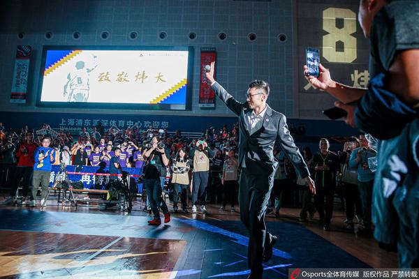 [流言板]要不別穿了？本賽季湖人身穿城市版球衣時，戰(zhàn)績?yōu)?勝7負