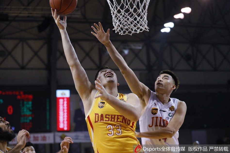 英超榜首榜尾之戰(zhàn)，阿森納對陣狼隊已經(jīng)8連勝，其中6場零封