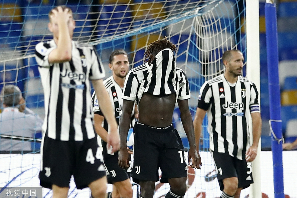 2025年10月8日 21:20:10懂球帝                 根據(jù)《每日體育報》的報道，巴薩今日完成本周最后一次訓練，弗里克因私事缺席。報道稱，本周三，巴薩的可用球員進行了本周的最后一