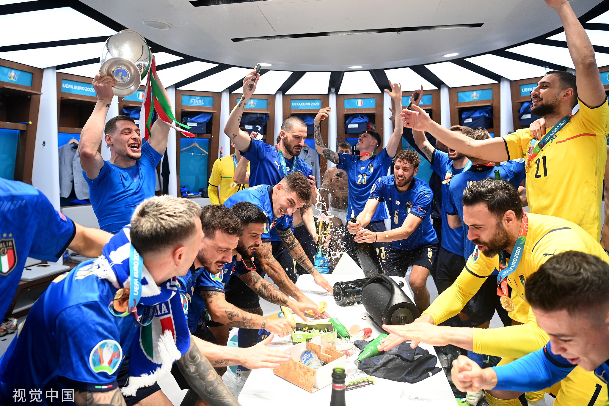 發(fā)揮出色！申京全場20投12中，砍下32分14籃板5助攻