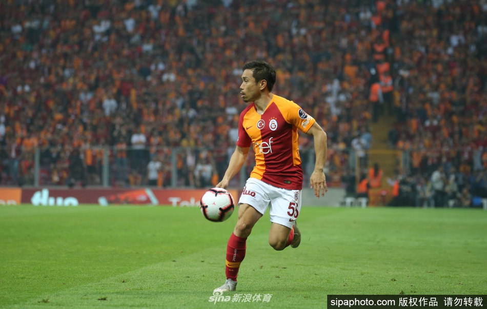 在勇士禁區(qū)當攪拌機！字母哥半場11中8砍18分4板3助