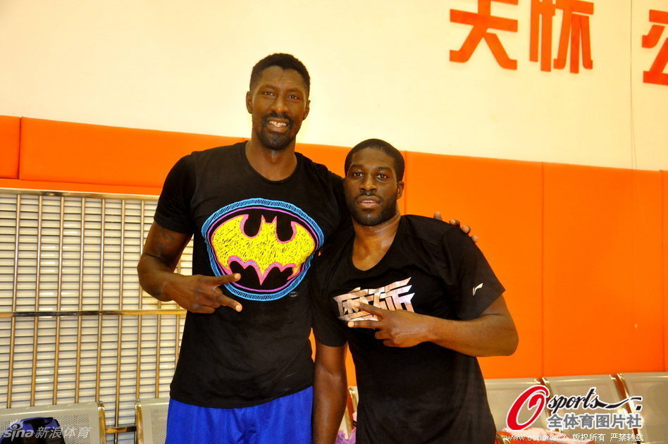 本賽季薪資前十球隊中，僅綠軍尼克斯湖人掘金目前戰(zhàn)績前十