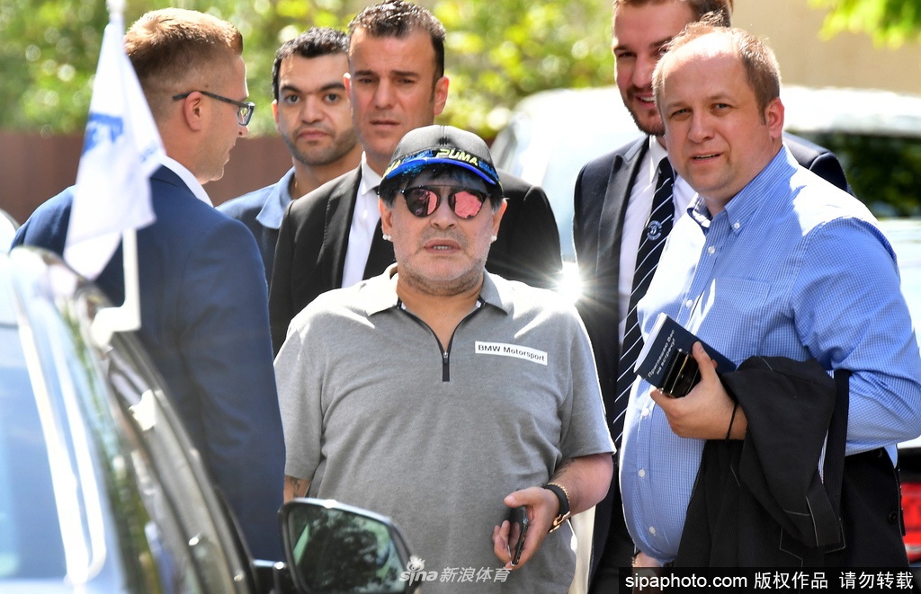 化身石佛和上將！媒體稱贊：圖中是本賽季的莫布利和阿倫