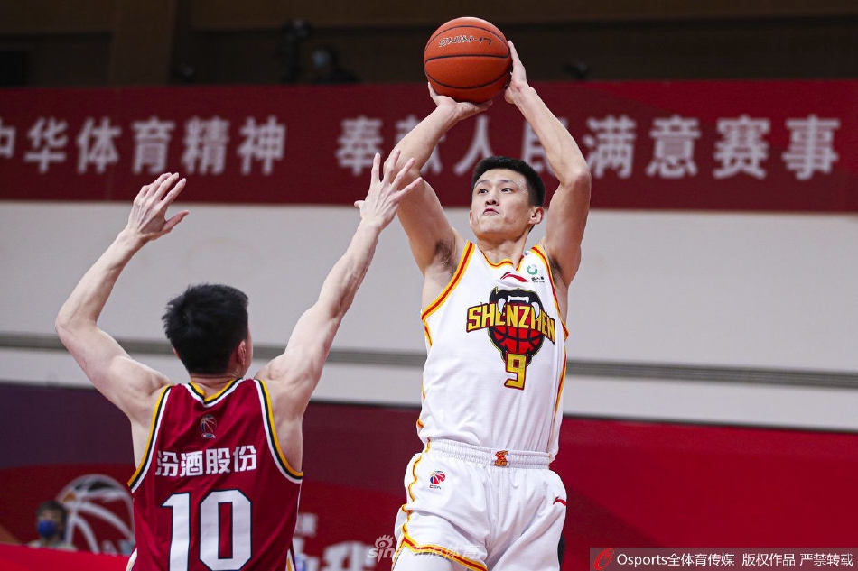 腿筋拉傷！隊記：卡梅隆·托馬斯本周末接受MRI檢查 之后更新情況