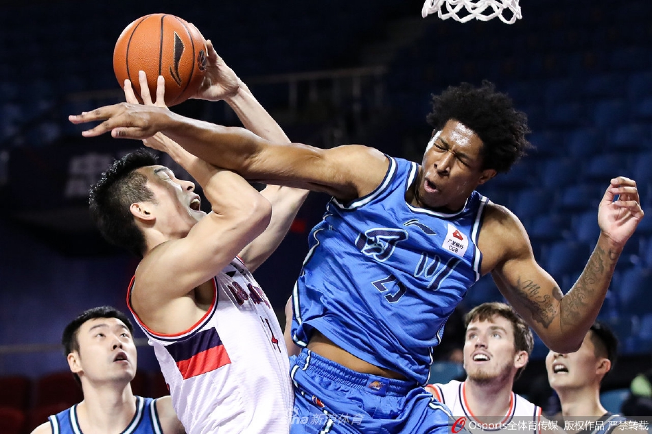 長傳助攻威爾遜破門！阿雷奧拉是本賽季英超首位送出助攻的門將