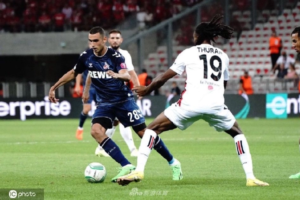 喜劇演員：馬赫雷斯應向C羅學習，后者在哪都有極高職業(yè)素養(yǎng)