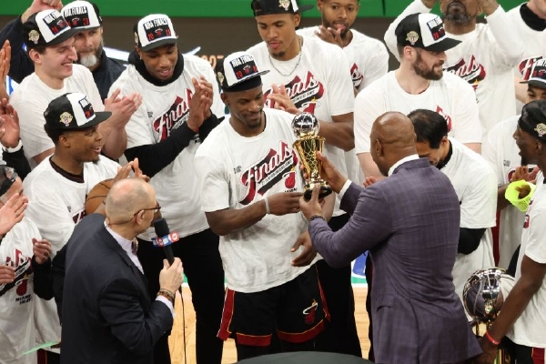 再下一城！迪馬爾科傳中，皮奧