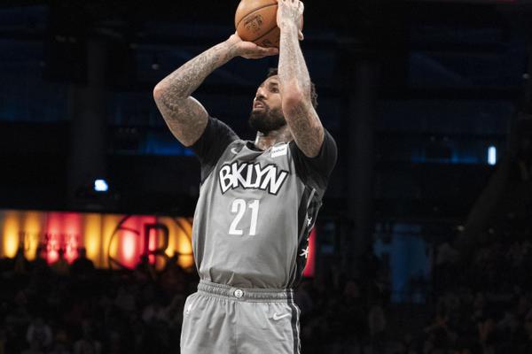 遮天蔽日！費爾斯反擊上籃被蓋耶追防大帽扇飛