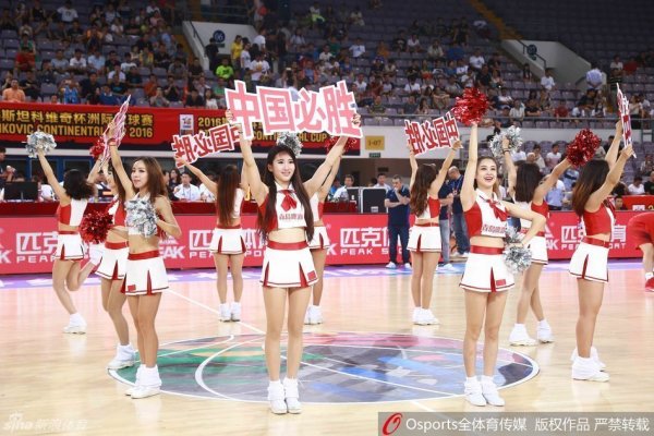 梅西策動！梅西分球給邊路阿爾巴，后者助攻阿連德頭球破僵