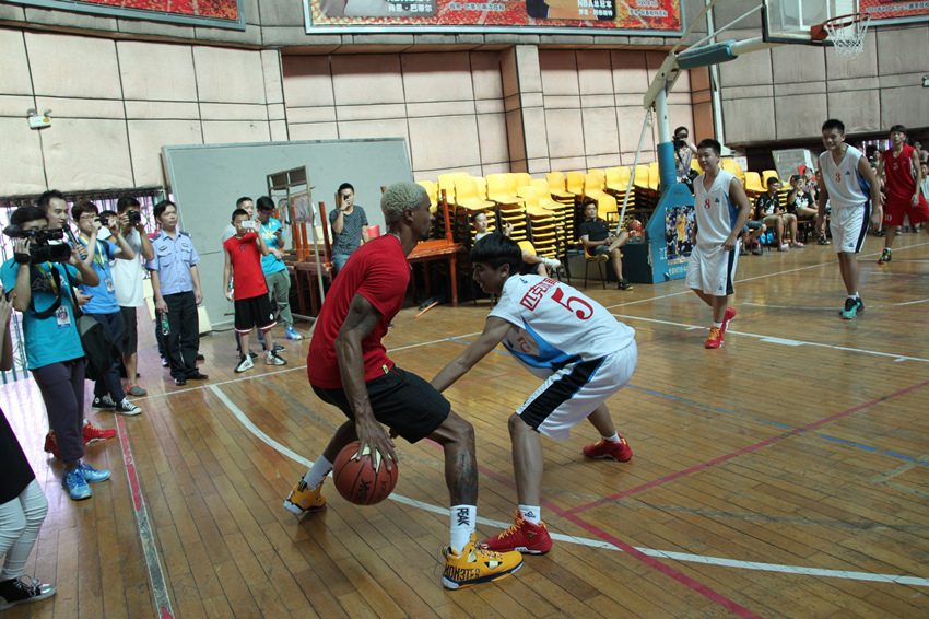 馬爾基西奧：年輕人要學(xué)C羅而非梅西 因為梅西是天才幾乎不用訓(xùn)練