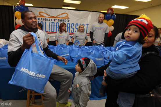 本賽季薪資前十球隊中，僅綠軍尼克斯湖人掘金目前戰(zhàn)績前十