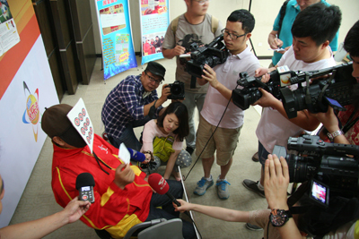 裁判官方解釋昨日庫茲馬爭議動作：吹罰正確，不是二運