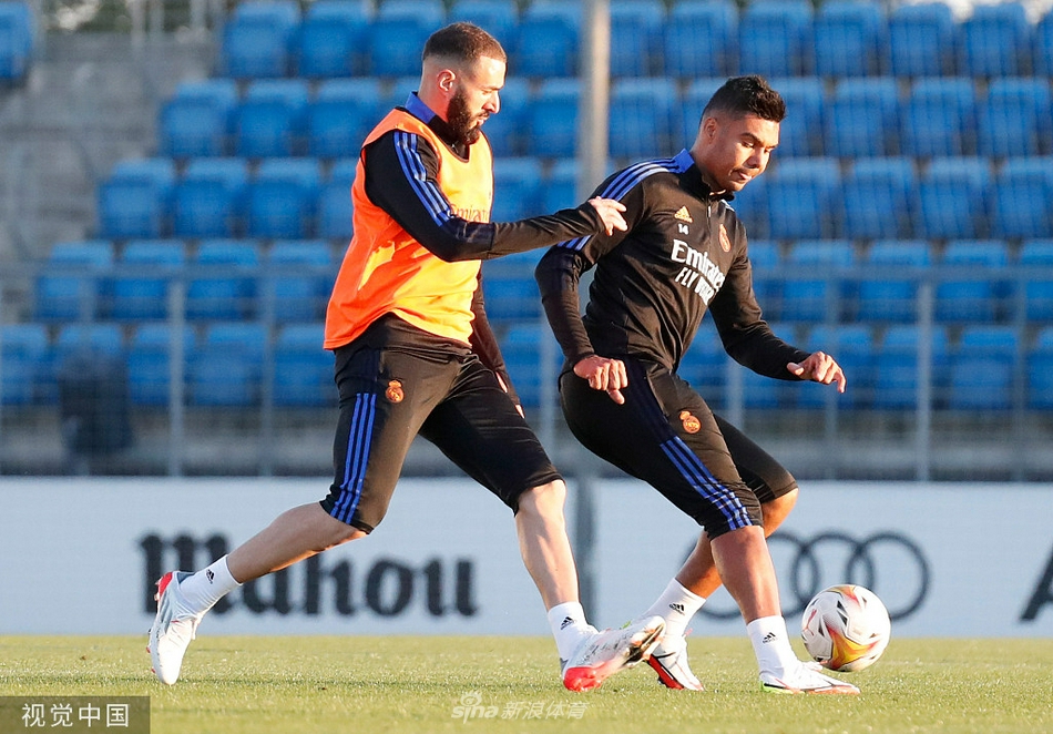 電訊報：森林考慮冬窗提前退租津琴科，并尋找新的左后衛(wèi)