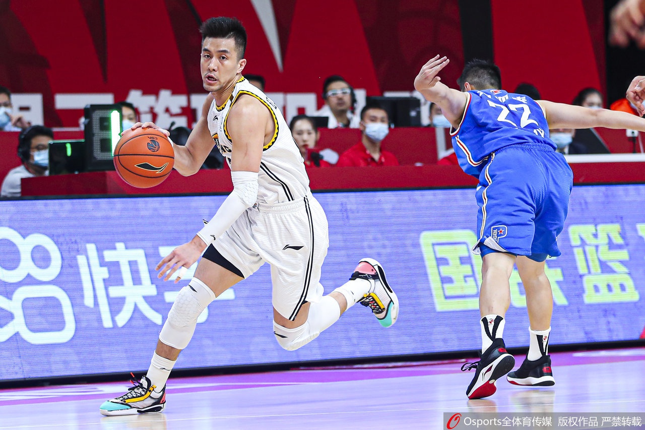 期待已久的手游夢蝶即將登陸九游，這款手機游戲吸引了大批玩家的關注，想下載這款游戲，有很多粉絲都在問九游小編夢蝶好玩嗎？夢蝶值不值得玩？現(xiàn)在就為大家來簡單分析下，看看這款游戲的玩法特點和游戲劇情介紹 。