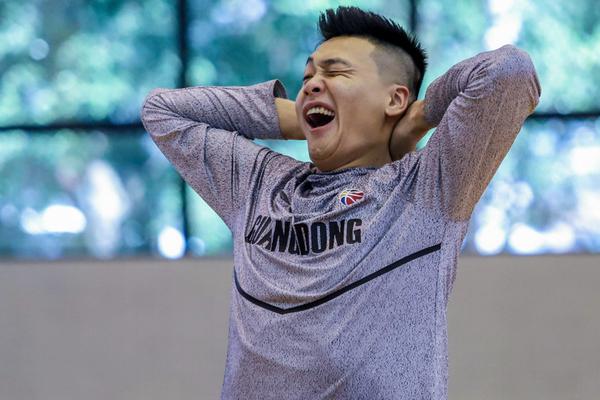 [流言板]湖人將于明日比賽中場休息為庫珀舉行21號球衣退役儀式