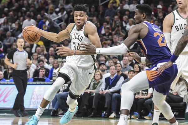 英媒：沃克經紀人已告知沙特聯(lián)賽，球員離開曼城后最終打算留歐洲