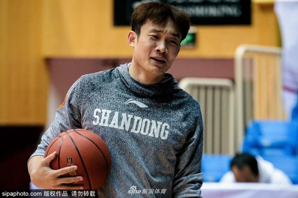 [流言板]狀態(tài)低迷！克勒貝爾全場4中1，三分3中0，得到2分4籃板1助攻