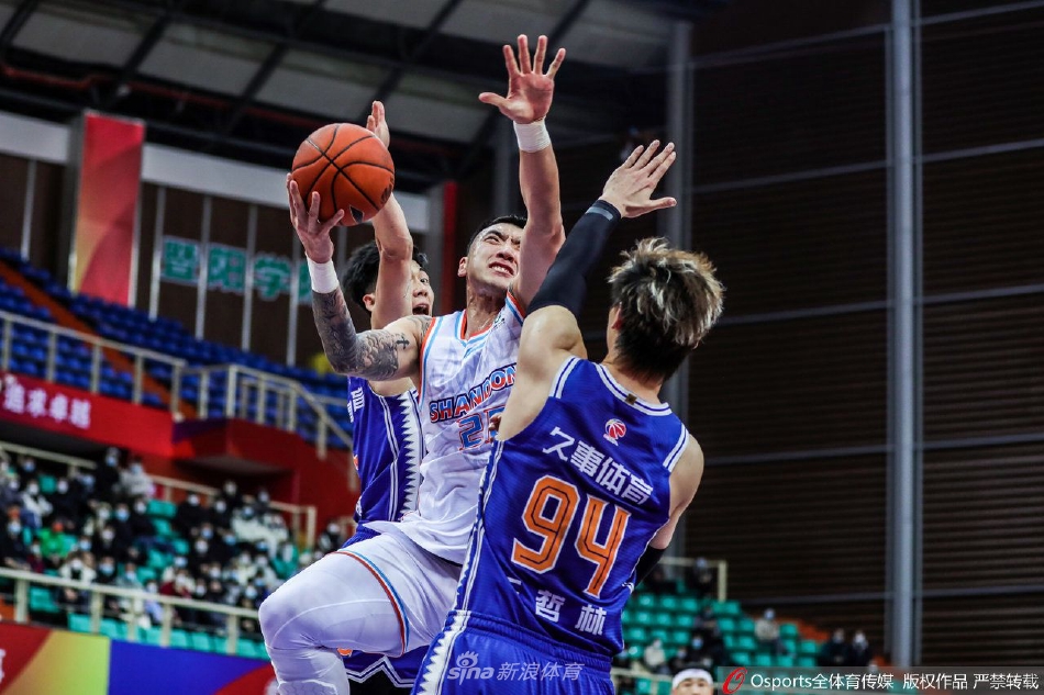 意天空：蘇萊在本輪意甲因右膝受傷被換下，之后將接受進一步檢查