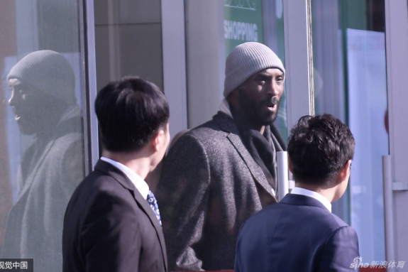 神兵天降！布歇全場14投9中，得到23分12籃板1搶斷