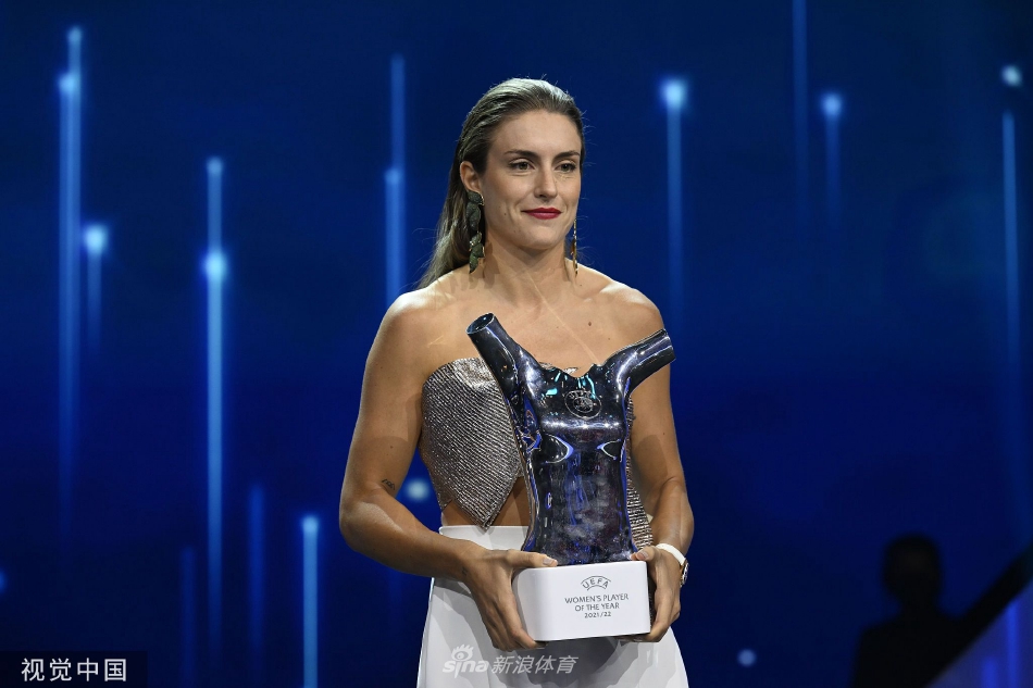 此前與巴薩轉(zhuǎn)會鬧劇，尼科被換下時遭巴薩球迷狂噓