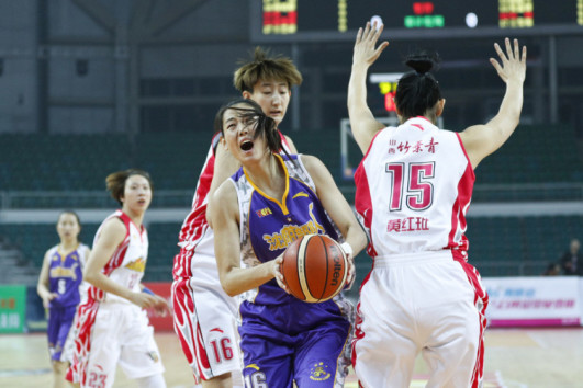 遮天蔽日！字母哥守護籃筐 騰空暴起大帽庫利巴利