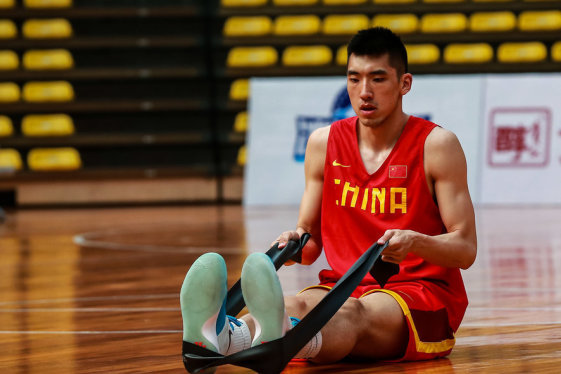 ??法國巨棍！戈貝爾抓下生涯第1萬個籃板！現(xiàn)役第5人！