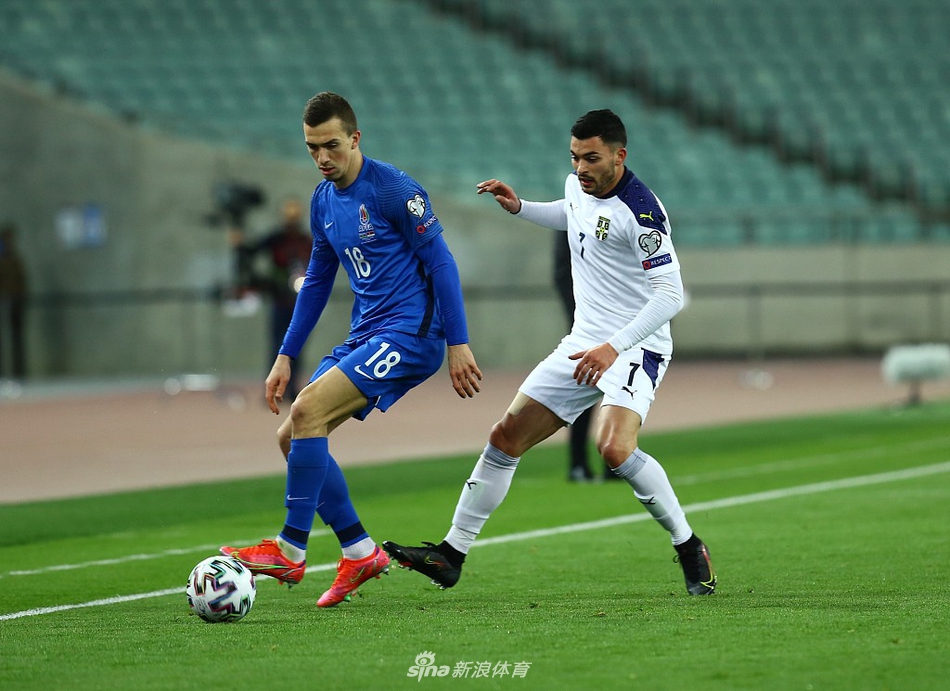 化身石佛和上將！媒體稱贊：圖中是本賽季的莫布利和阿倫