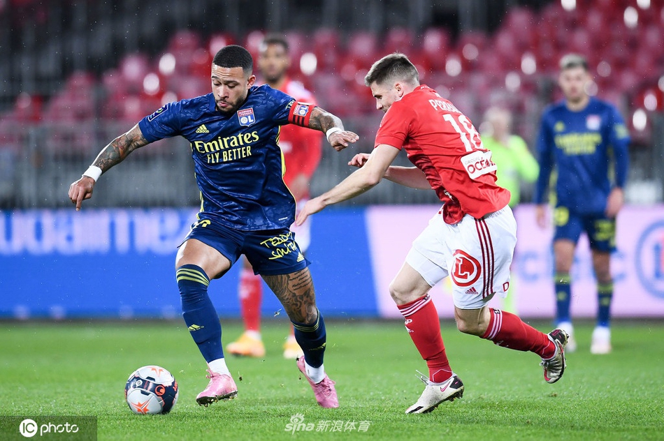 全市場：那不勒斯咨詢了齊爾克澤的情況，曼聯(lián)不愿意外租