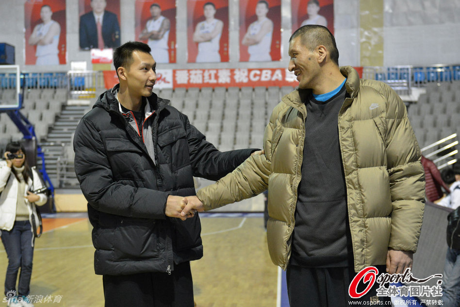 戈登傳中，沃爾特馬德?lián)岦c得手完成梅開二度！紐卡2