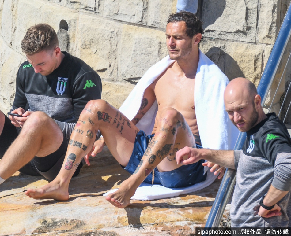 也還能看！雄鹿其他四位首發(fā)得分均上雙 合計拿到55分