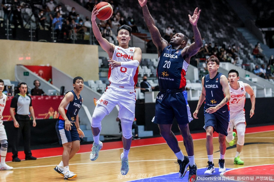 帶刀后衛(wèi)！巴黎再度通過角球配合破門，貝拉爾多頭球得手