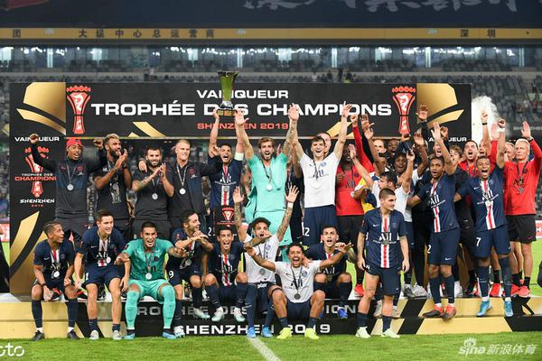 半場戰(zhàn)報：皇馬1