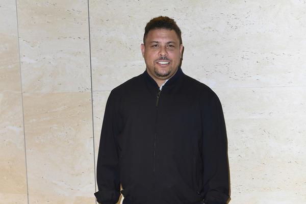 依舊替補？詹?。航裢磉€是讓維爾茨搭?；倏?，薩拉赫替補更合理