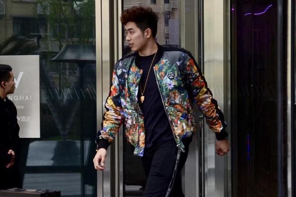 燕云十六聲周年金色徽章怎么獲取