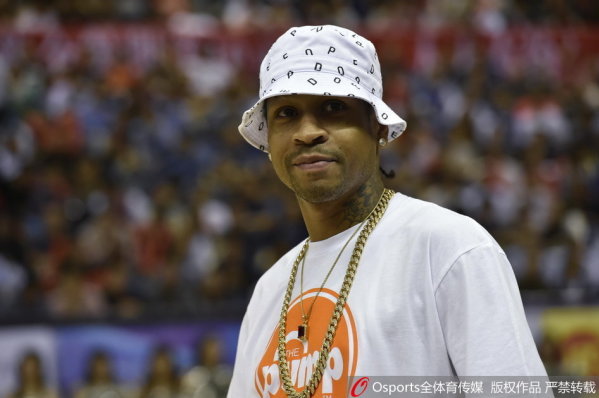 埃基蒂克對熱刺進球后做出姆巴佩的慶祝動作 為他慶生