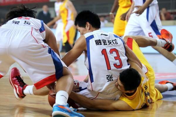 2連勝！施羅德Ins曬賽場照慶祝勝利：繼續(xù)前進