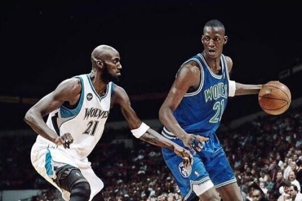 期待已久的手游貓游紀即將登陸九游，這款手機游戲吸引了大批玩家的關注，想下載這款游戲，有很多粉絲都在問九游小編貓游紀好玩嗎？貓游紀值不值得玩？現(xiàn)在就為大家來簡單分析下，看看這款游戲的玩法特點和游戲劇情介