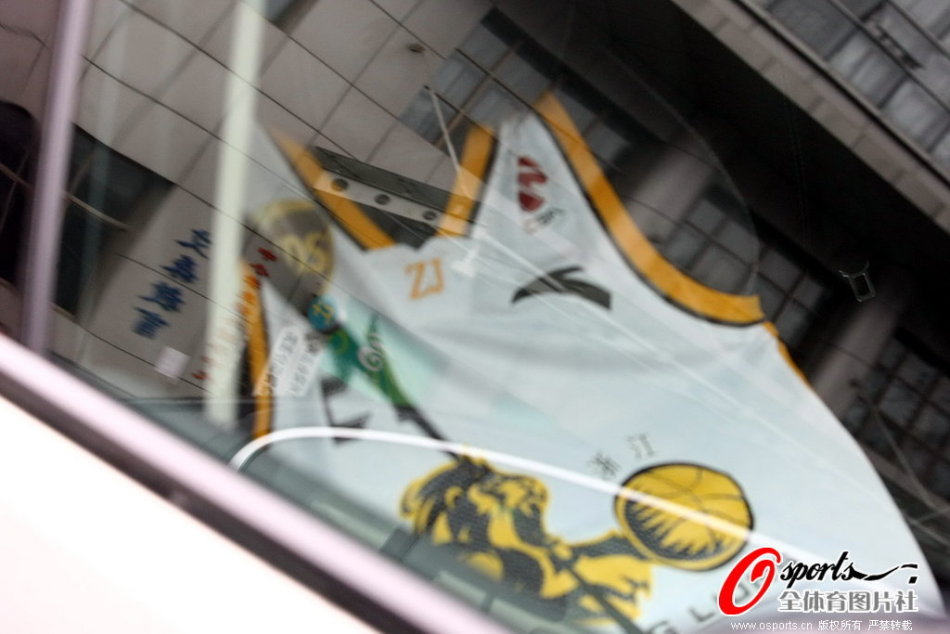 希勒：詹姆斯是藍軍追平的關鍵先生，他進球后局勢瞬間逆轉