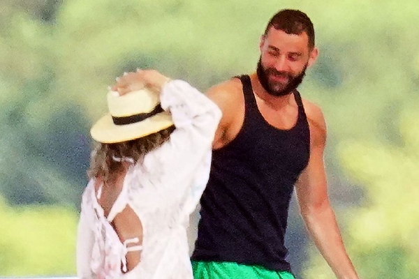 [流言板]爆發(fā)！賈馬爾后仰跳投再中砍15分，掘金首節(jié)領先獨行俠15分