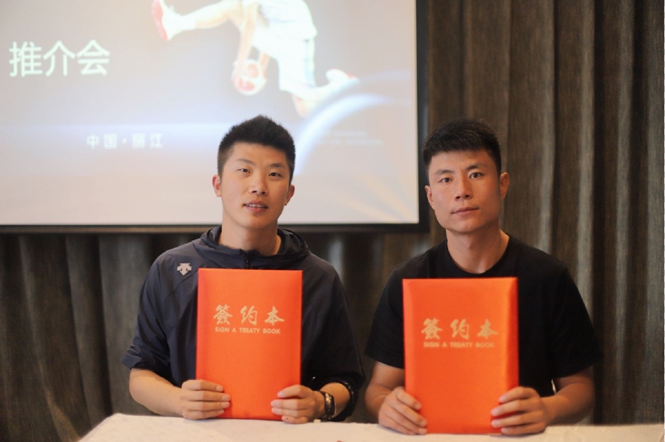 索爾斯克亞現(xiàn)場觀看伊普斯維奇比賽，支持曼聯(lián)前同事麥肯納