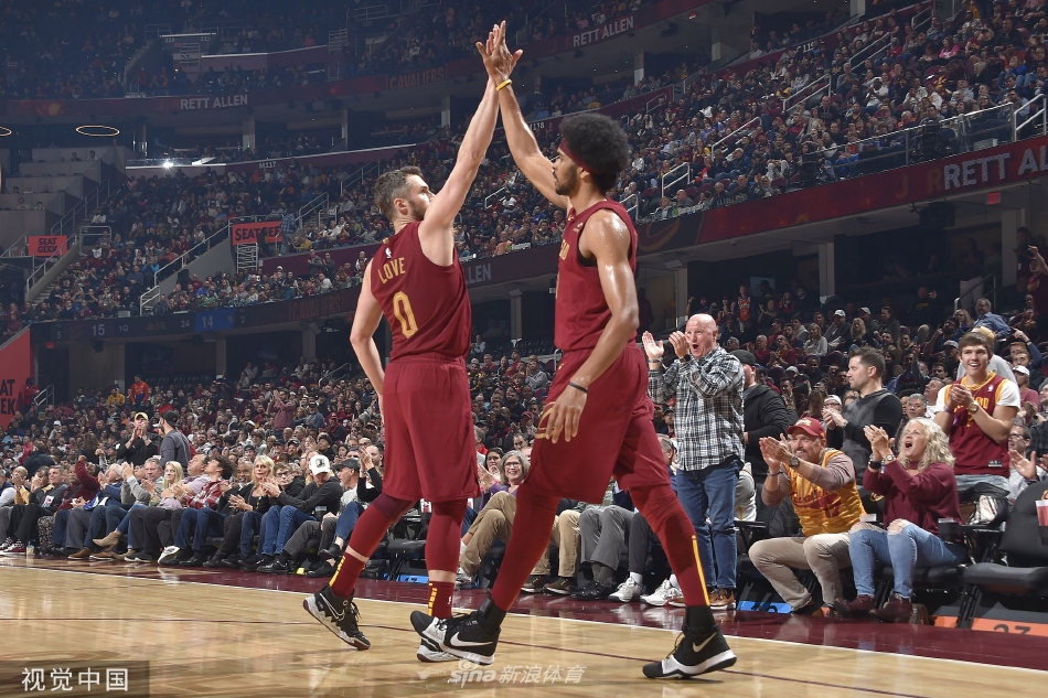 賽季至今鮑威爾場均得分比上賽季高9.8分，聯(lián)盟第一